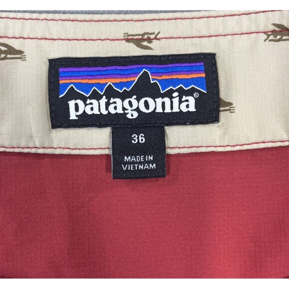 Patagonia Mens Swim Trunks 36 Red Stretch‎ Wavefarer Board Beachgoer Shorts - Picture 2 of 6